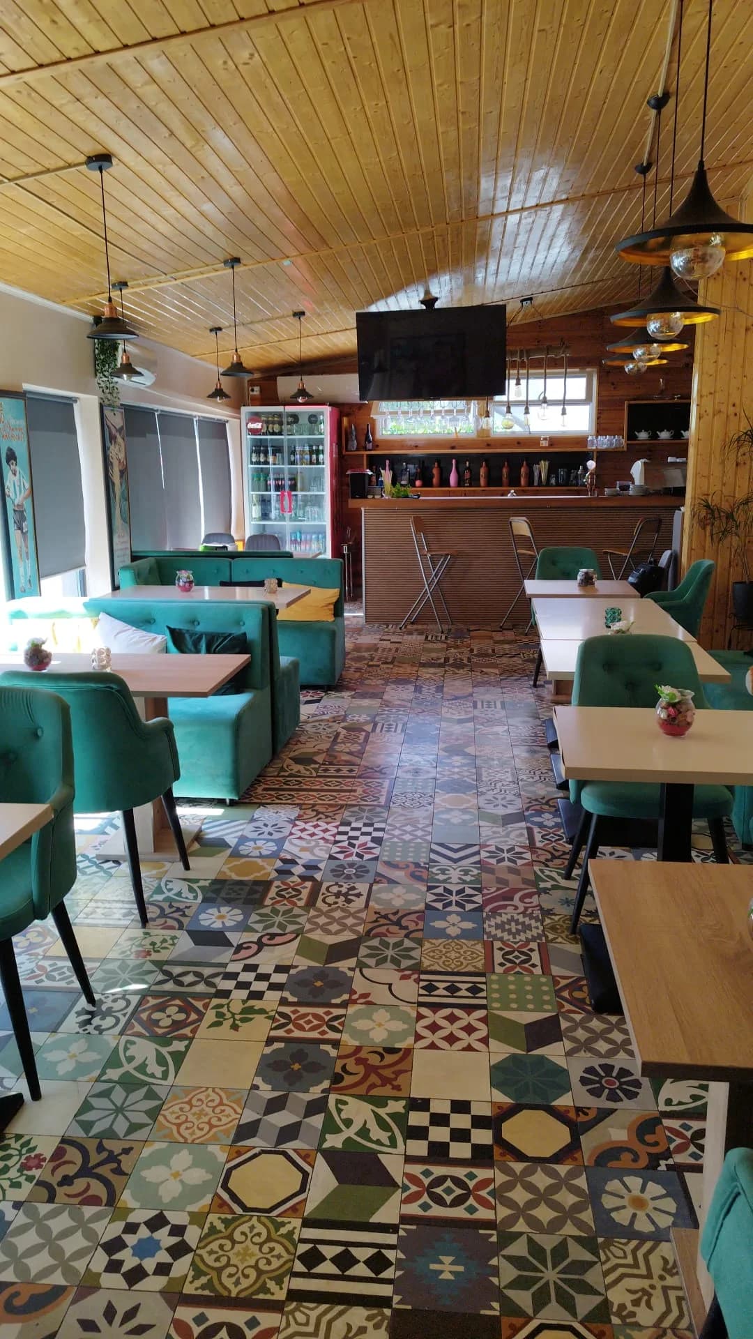 Interior elegant al Restaurantului Napoletano București