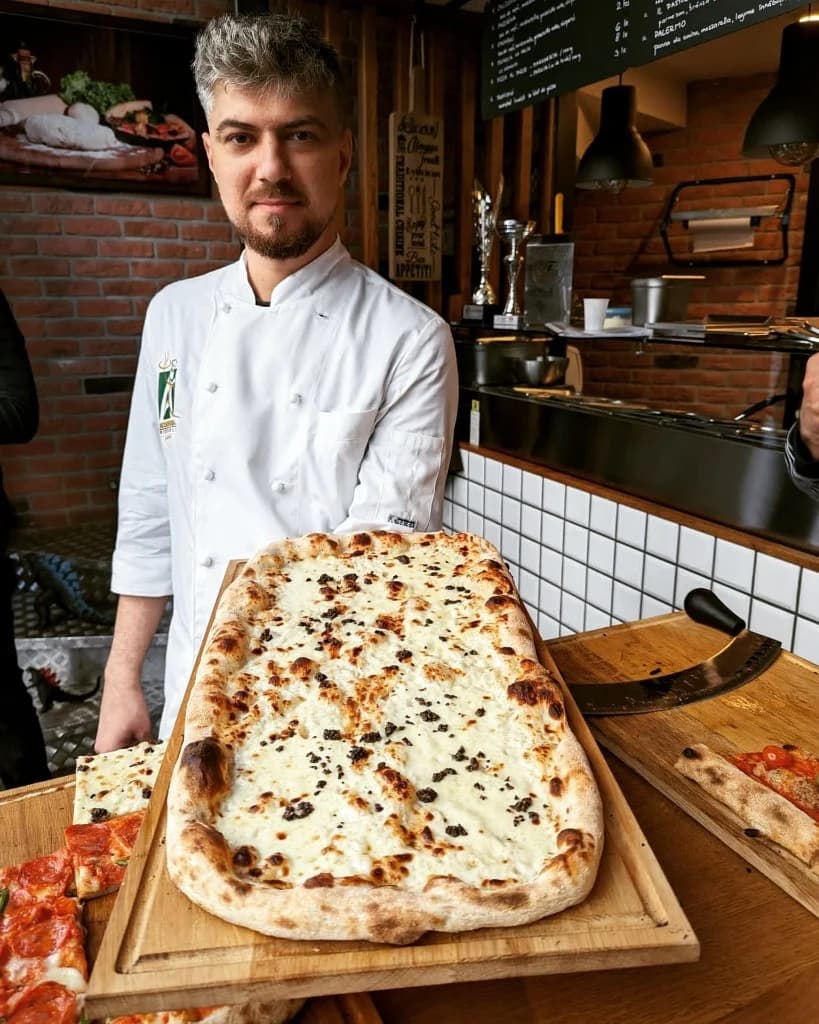 Antonio Claudiu Chioveanu, Executive Master Pizzaiolo la Napoletano București